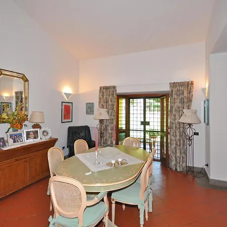 Lejlighed Sleeps 5 Pool Sovana