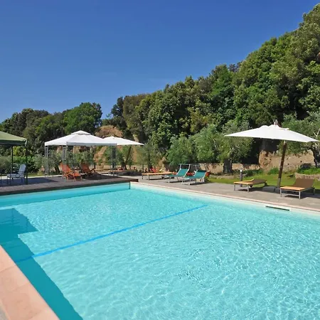 Sleeps 5 Pool Sovana