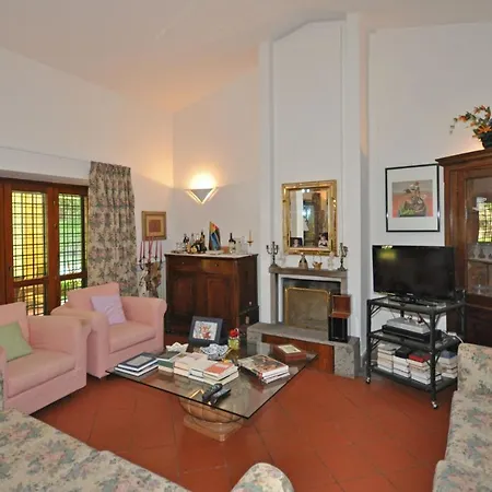 Sleeps 5 Pool * Sovana